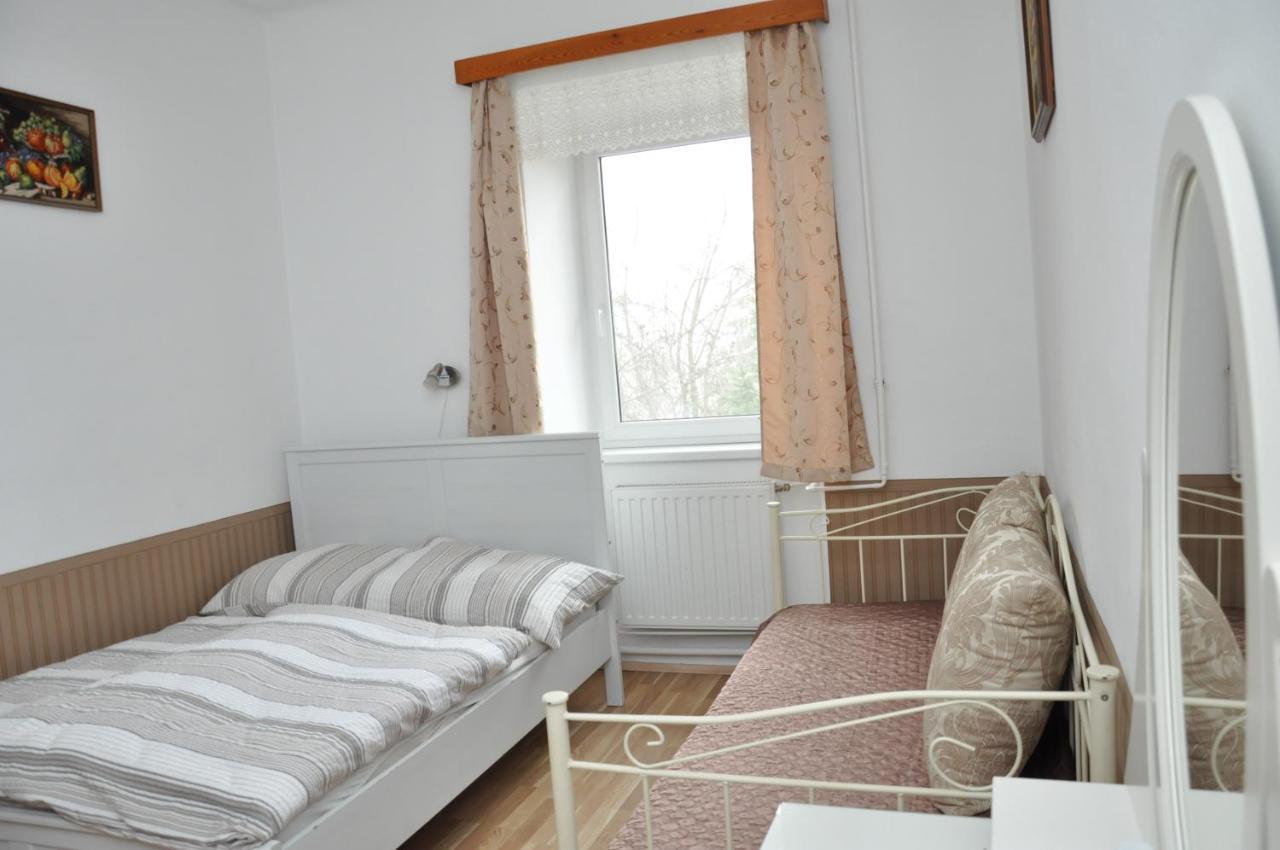 Bed and Breakfast Gloriett Panzió Fertőboz Esterno foto