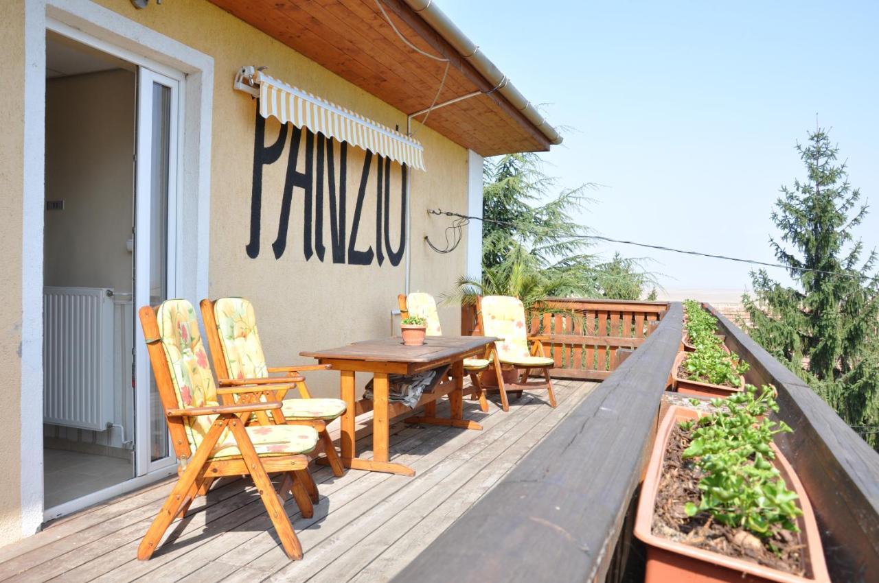 Bed and Breakfast Gloriett Panzió Fertőboz Esterno foto