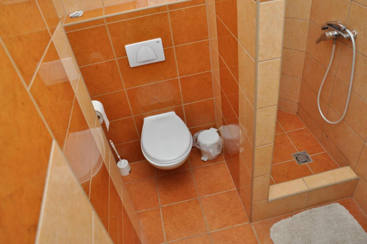 Bed and Breakfast Gloriett Panzió Fertőboz Esterno foto