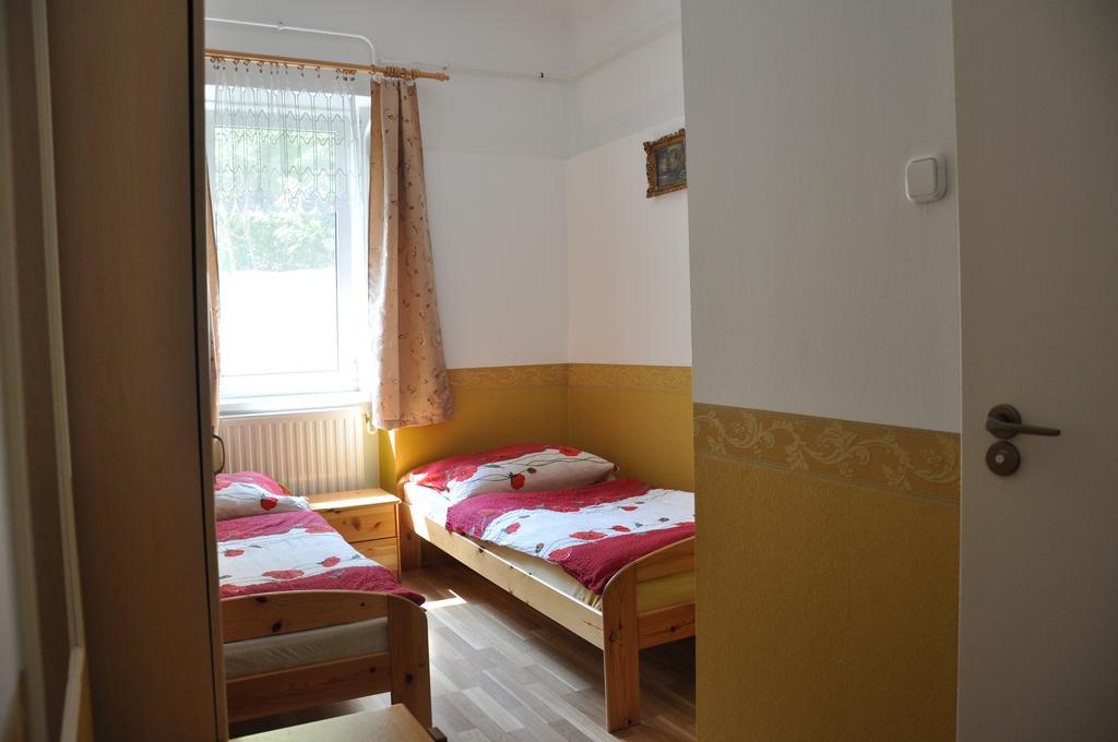 Bed and Breakfast Gloriett Panzió Fertőboz Camera foto